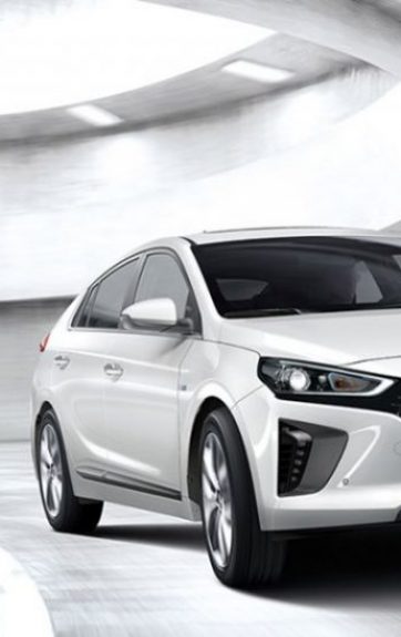 ioniq-hybrid-gallery-side-front-white-driving-carp copy Hyundai Ioniq