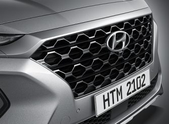santa-fe-tm-design-exterior-radiator-grille-origia Hyundai santa fe